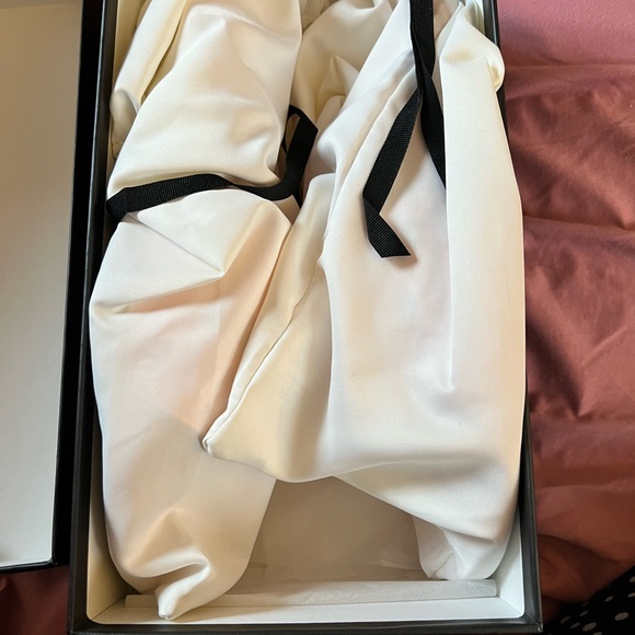 Pink Gucci Slides - Picture 3 of 6